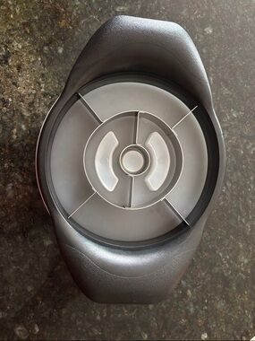 Pampered chef pineapple wedger